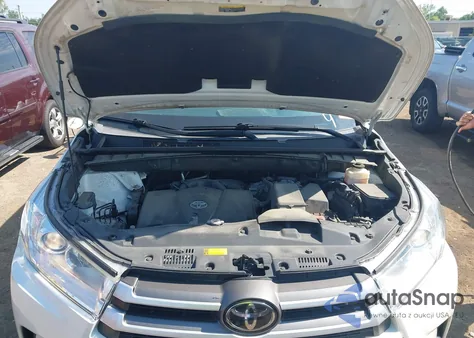 2018 Toyota Highlander Xle из США, поврежденный, VIN 5TDJZRFHXJS894924